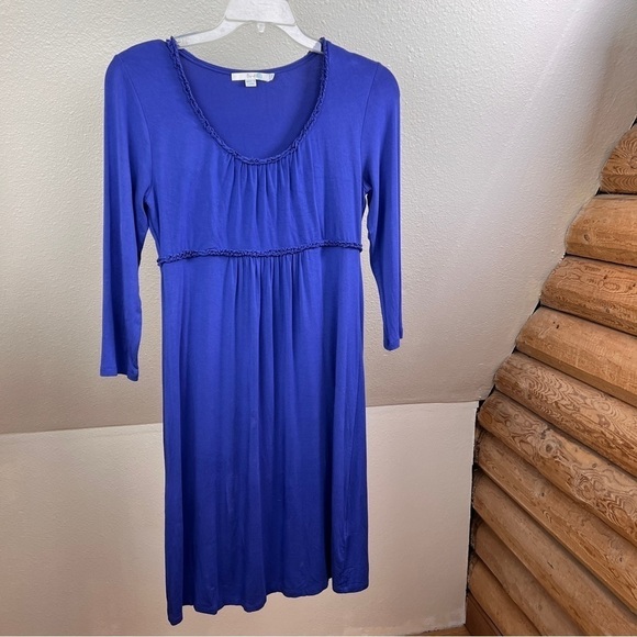 Boden Dresses & Skirts - BODEN High Waisted dress with scoop neckline. Plenty of stretch. Size 8 P.